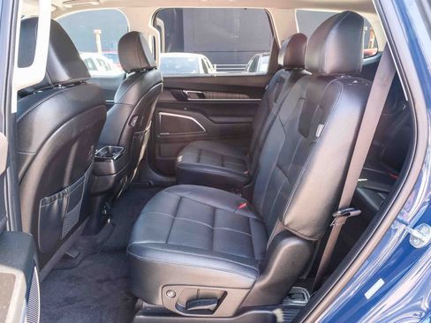 Used 2024 Kia Telluride SX w/ Towing Package AWD/4WD image 15