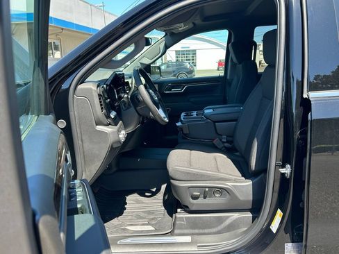 New 2026 GMC Sierra 1500 SLE w/ X31 Off-Road Package AWD/4WD image 13