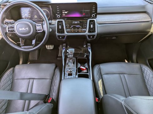 Certified 2023 Kia Sorento SX Prestige image 16