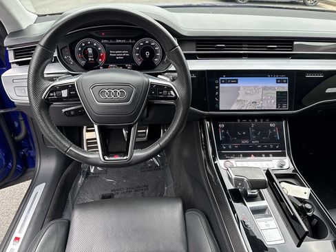 Used 2022 Audi S8 w/ S8 Comfort Plus Package AWD/4WD image 10