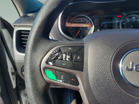 Used 2019 Jeep Cherokee Latitude w/ Popular Appearance Group image 28