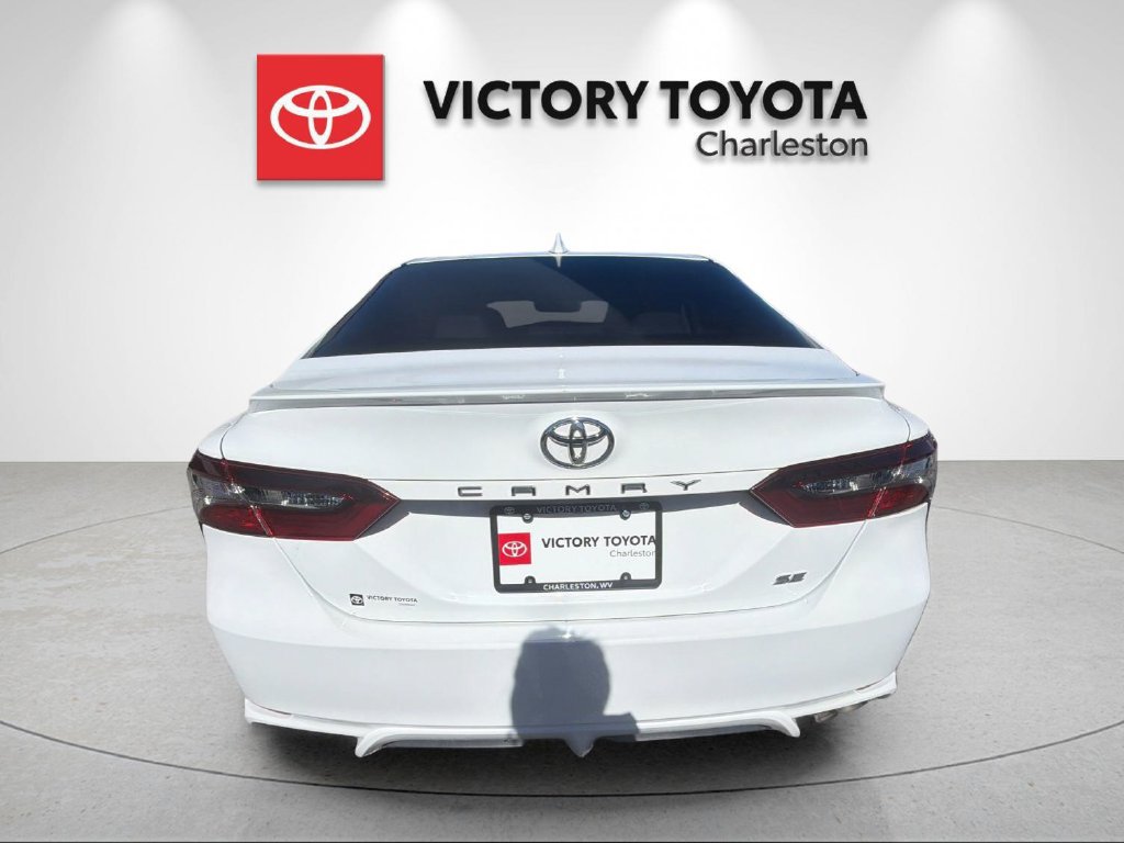 Used 2024 Toyota Camry SE FWD image 4