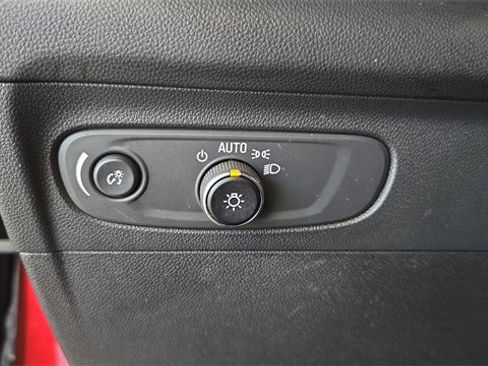 Used 2022 Buick Envision Essence w/ Safety Package image 26