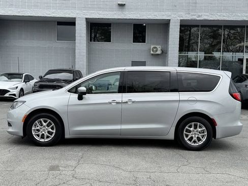 Used 2023 Chrysler Voyager LX FWD image 19