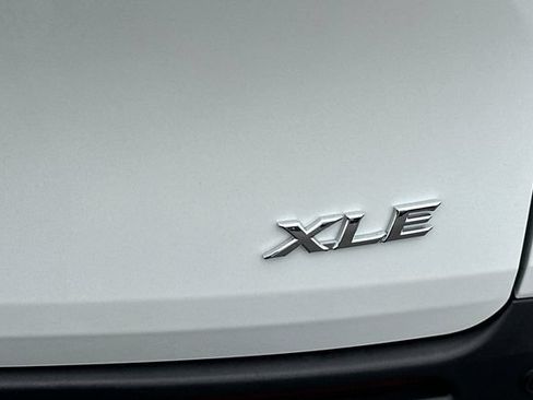 Certified 2026 Toyota Sienna XLE FWD image 34