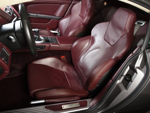 Used 2005 Aston Martin DB9 Coupe RWD image 5