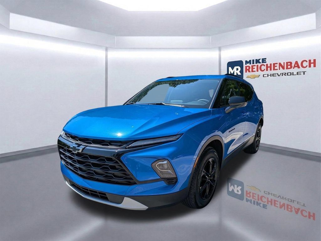Used 2024 Chevrolet Blazer LT w/ Convenience Package FWD image 8