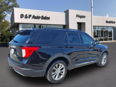Used 2022 Ford Explorer XLT w/ Equipment Group 202A AWD/4WD image 2