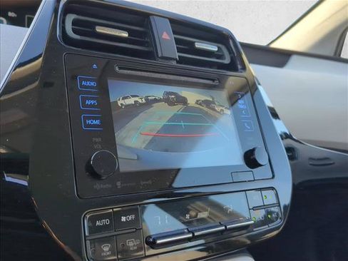 Used 2017 Toyota Prius Three FWD image 21