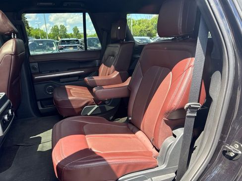 Used 2023 Ford Expedition Limited AWD/4WD image 8