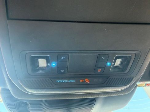 Used 2020 Ford Explorer XLT RWD image 32