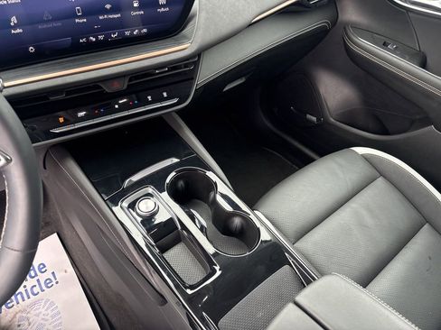Used 2025 Buick Envision Sport Touring image 26