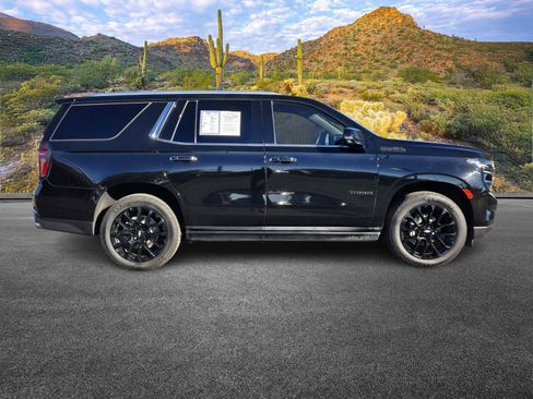 Used 2023 Chevrolet Tahoe High Country image 3
