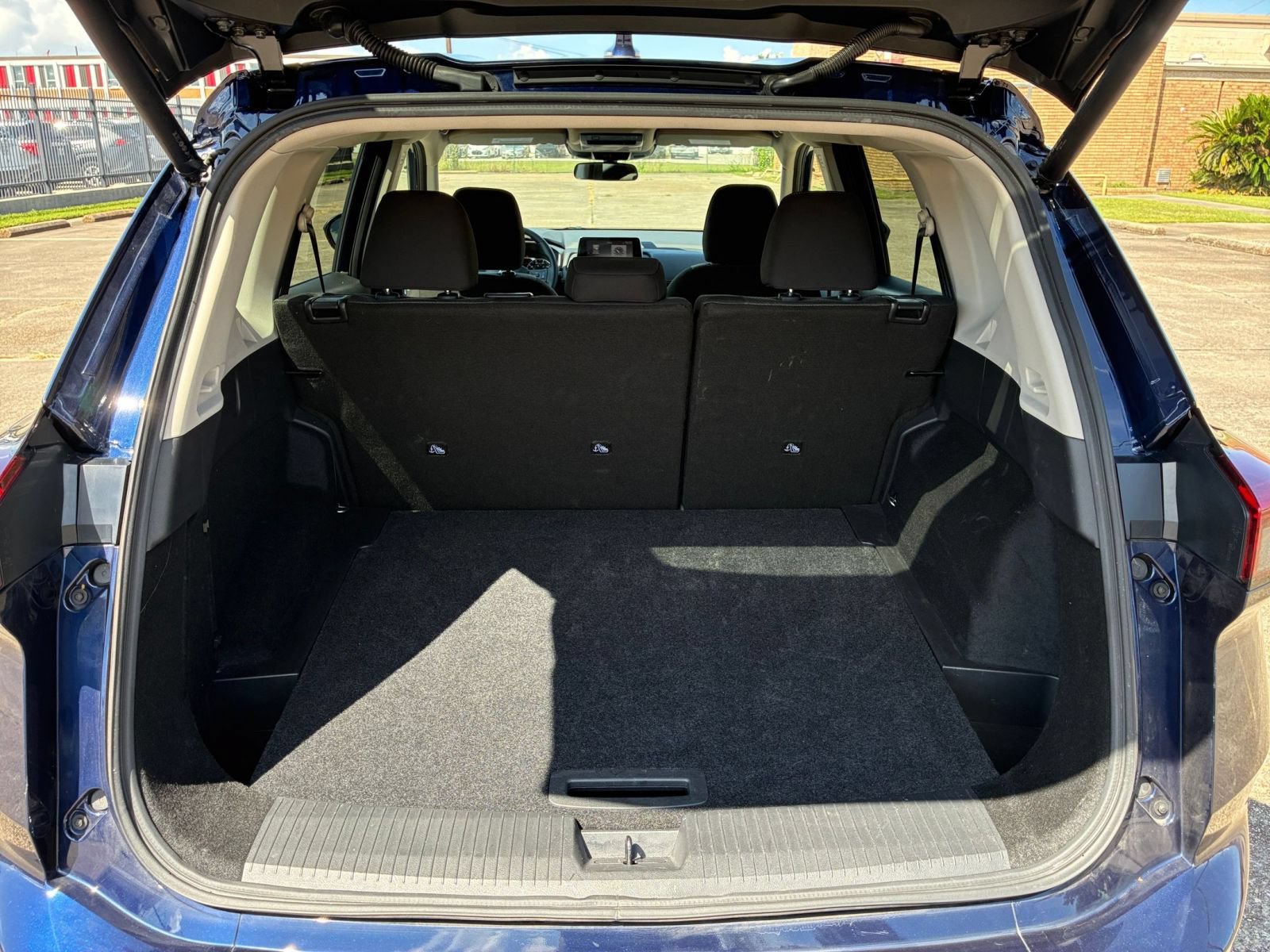 Used 2026 Nissan Rogue SV FWD image 32