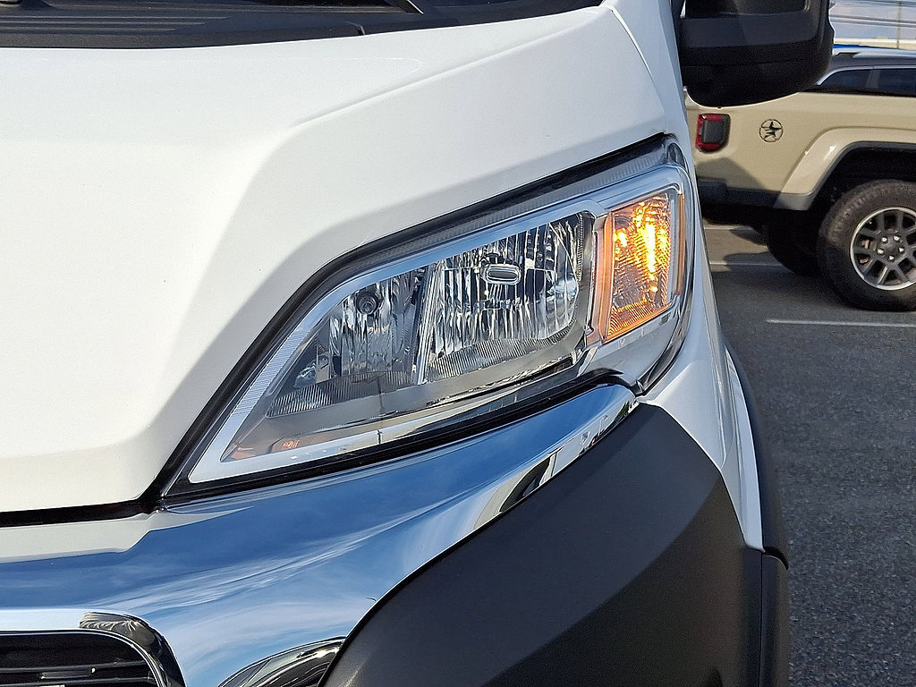Used 2025 RAM ProMaster 2500 w/ U-Haul Equipment Group FWD image 34