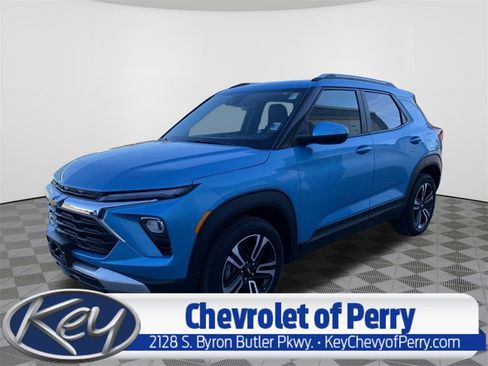 New 2025 Chevrolet TrailBlazer LT w/ Convenience Package image 1