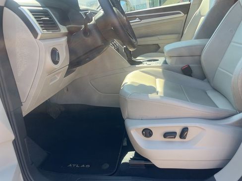 Used 2023 Volkswagen Atlas SE image 7