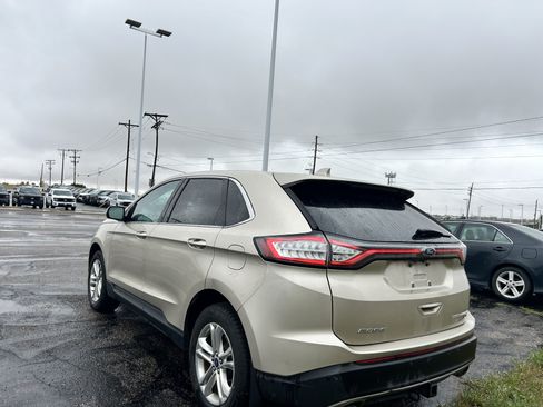 Used 2018 Ford Edge Titanium w/ Ford Safe & Smart Package AWD/4WD image 2