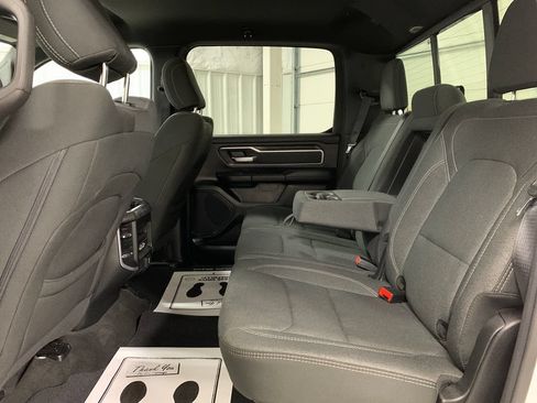 Used 2020 RAM 1500 Big Horn AWD/4WD image 19