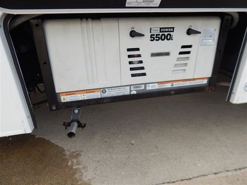 Used 2020 Chevrolet Express 4500 w/ RV Package image 22