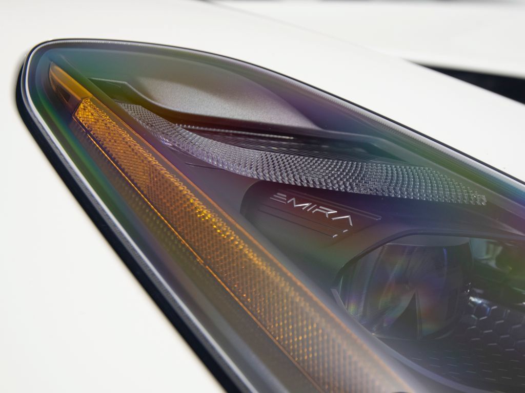 Used 2025 Lotus Emira RWD image 38