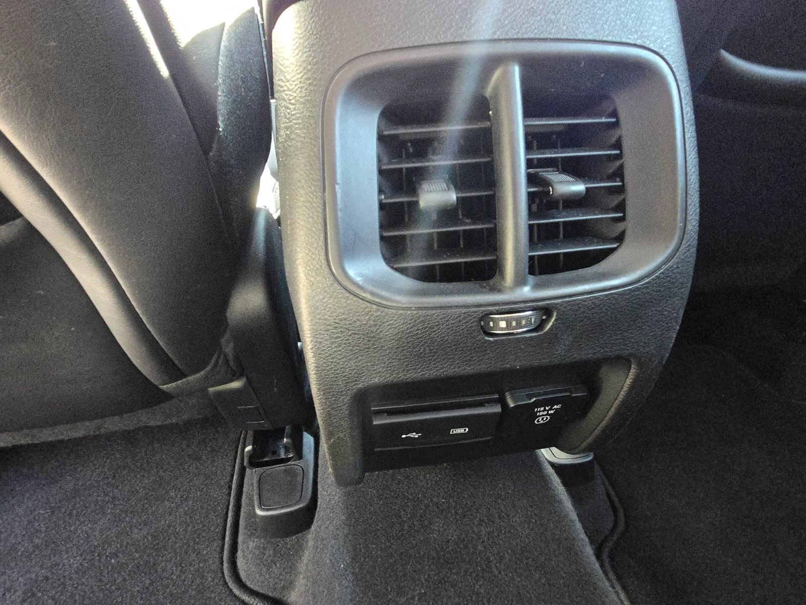 Used 2019 Jeep Cherokee Latitude Plus w/ Comfort/Convenience Group FWD image 10