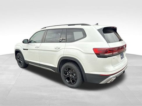 New 2026 Volkswagen Atlas Peak Edition AWD/4WD image 3