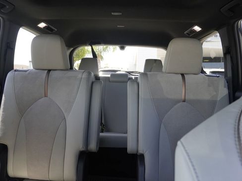 Used 2024 Toyota Grand Highlander AWD Hybrid image 38