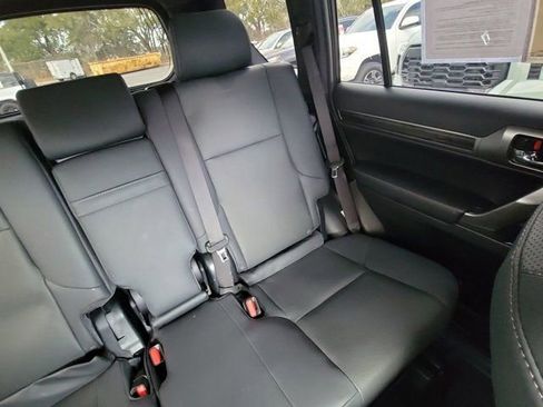 Used 2022 Lexus GX 460 Premium w/ Premium Package image 6