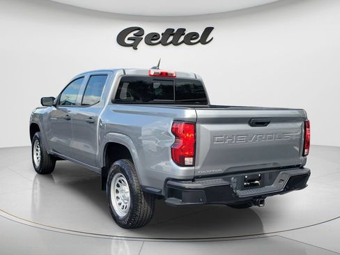 Used 2024 Chevrolet Colorado W/T w/ Technology Package RWD image 7