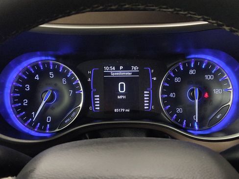 Used 2023 Chrysler Voyager LX FWD image 23