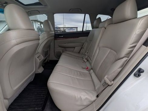 Used 2011 Subaru Outback 3.6R Limited w/ PWR Moonroof Pkg image 4