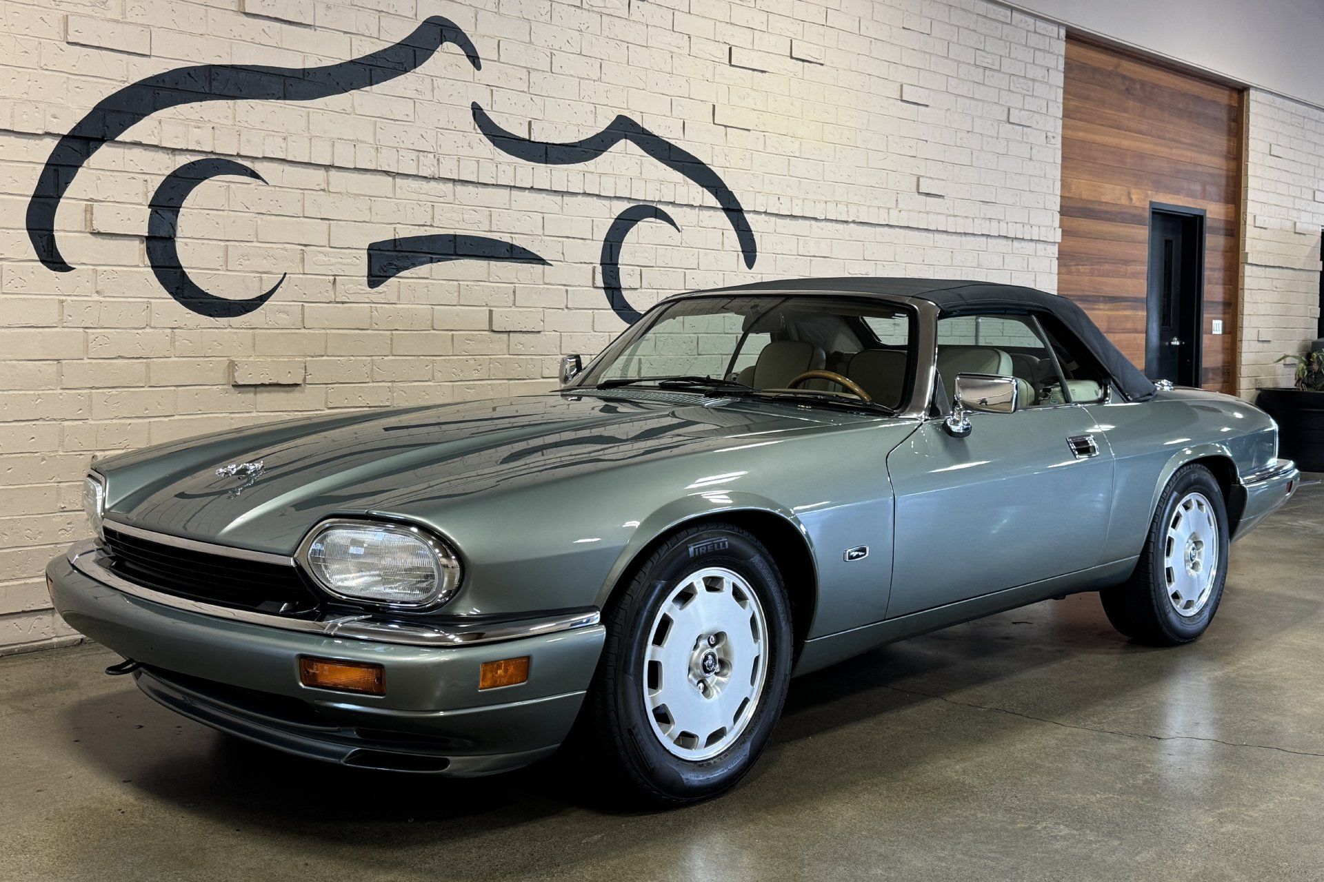 Used 1996 Jaguar XJS 4.0 Convertible RWD image 12