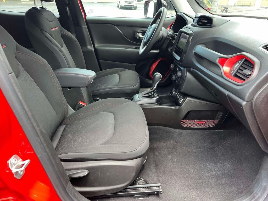 Used 2023 Jeep Renegade Trailhawk AWD/4WD image 22