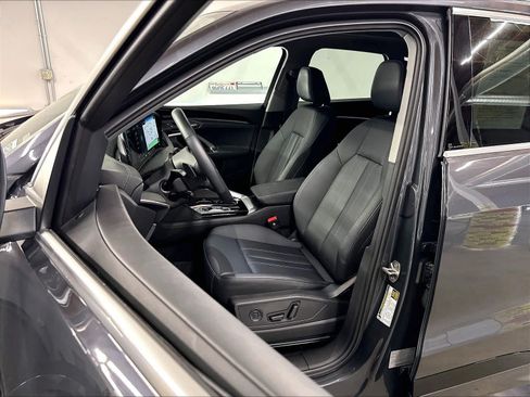 Certified 2025 Audi Q5 Premium w/ Premium Plus AWD/4WD image 26