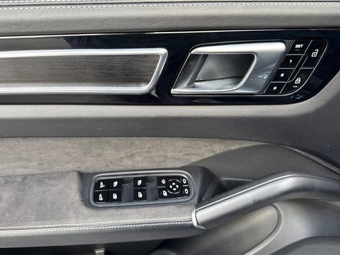 Used 2021 Porsche Cayenne GTS image 14