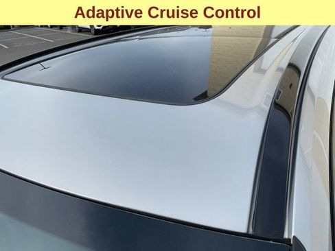 Used 2025 Volvo XC60 B5 Plus image 9