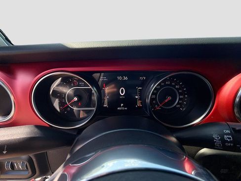 Used 2022 Jeep Wrangler Unlimited Rubicon w/ LED Lighting Group AWD/4WD image 37