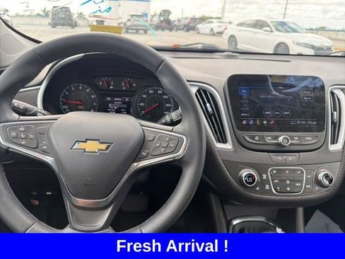 Used 2023 Chevrolet Malibu LT w/ Redline Edition image 9