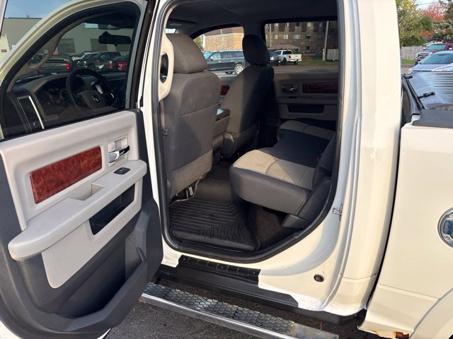 Used 2009 Dodge Ram 1500 Truck SLT w/ Chrome Accents Group AWD/4WD image 10