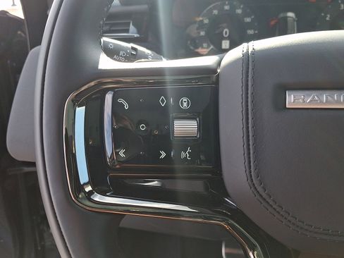 Used 2026 Land Rover Range Rover Velar Dynamic SE image 22