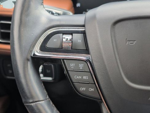 Used 2022 Lincoln Nautilus Reserve FWD image 14