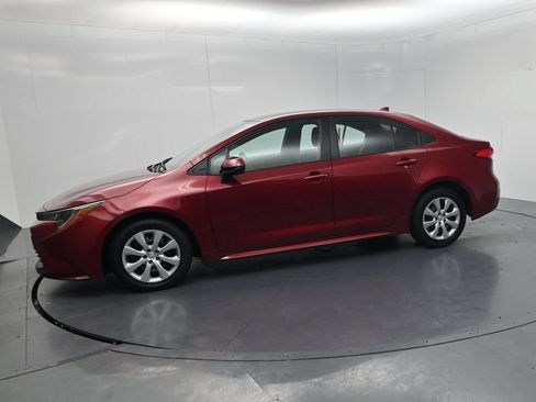 Used 2024 Toyota Corolla LE FWD image 4
