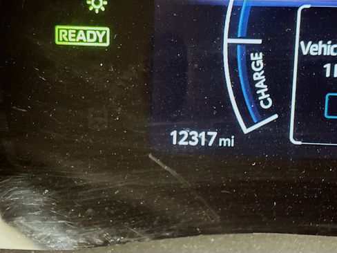 Used 2025 Toyota Camry LE image 19