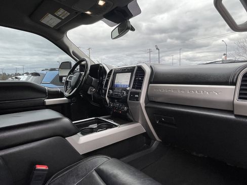 Used 2020 Ford F250 Lariat w/ Lariat Value Package AWD/4WD image 9