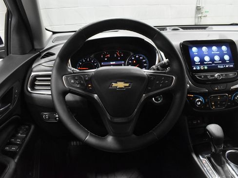 Used 2023 Chevrolet Equinox Premier FWD image 9