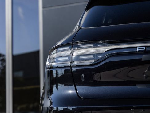 New 2026 Porsche Macan image 15