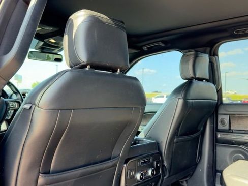 Used 2018 Ford Expedition Limited w/ Equipment Group 301A RWD image 18