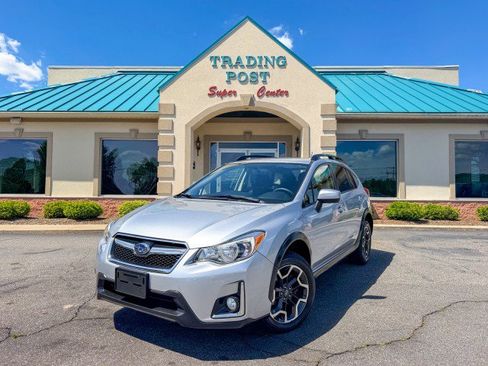 Used 2017 Subaru Crosstrek 2.0i Premium AWD/4WD image 19