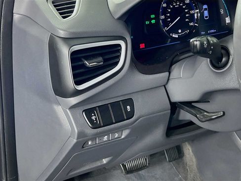 Used 2019 Hyundai Ioniq Plug-In Hybrid FWD image 10